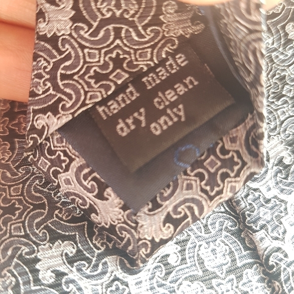 Bijoux Terner Handmade Silk Tie - Picture 5 of 5